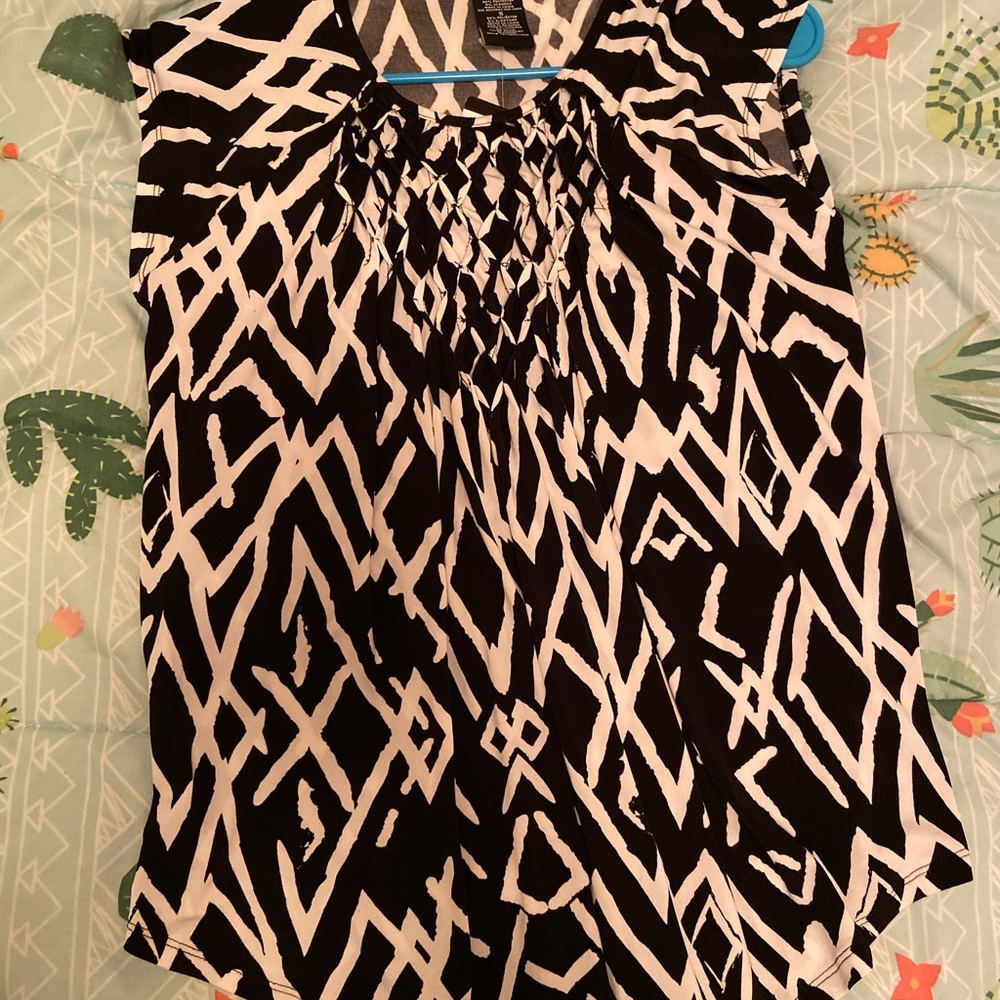 Black/white blouse